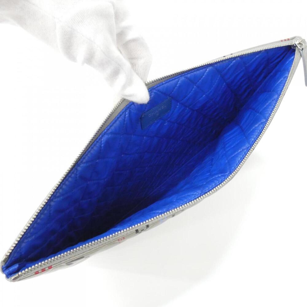 CHANEL Black Pouch - Picture 7 of 7